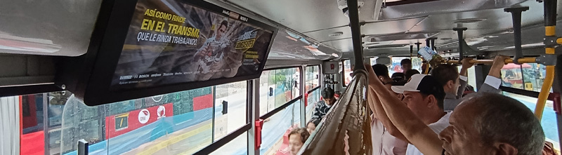Pantallas interior bus articulado